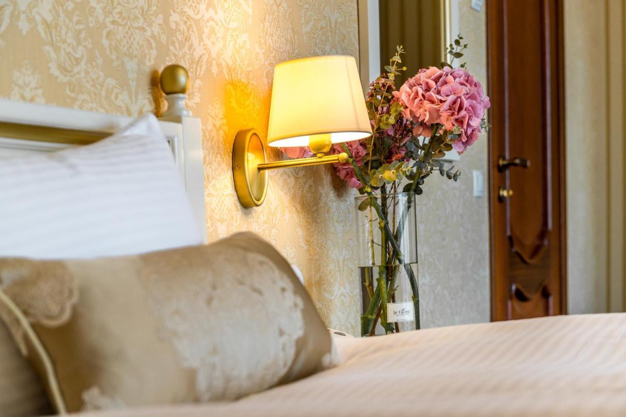 Fenix Town Hotel Vinnytsia Ngoại thất bức ảnh