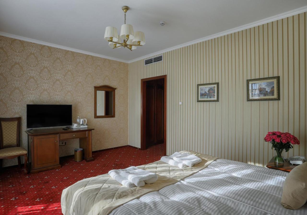 Fenix Town Hotel Vinnytsia Ngoại thất bức ảnh