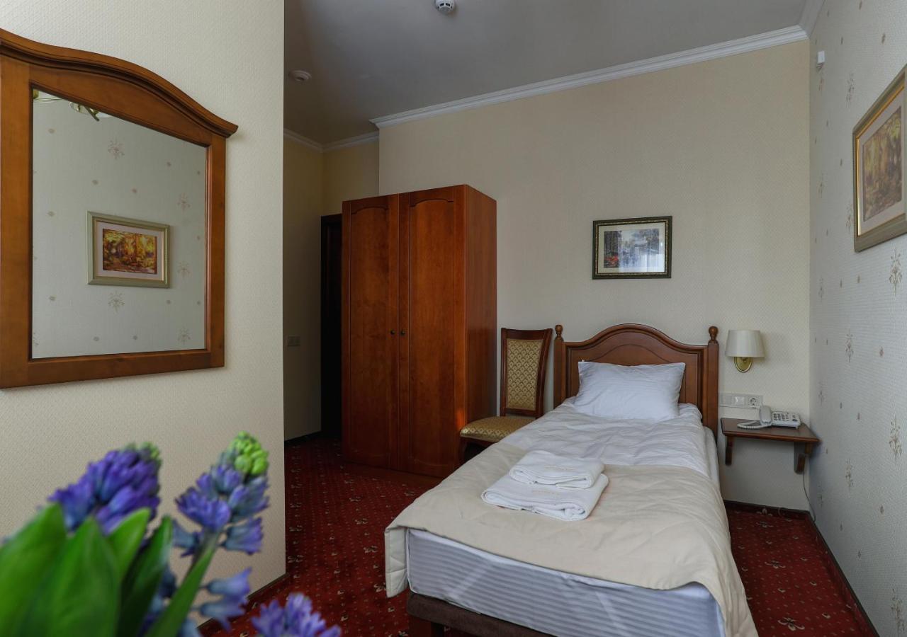 Fenix Town Hotel Vinnytsia Ngoại thất bức ảnh
