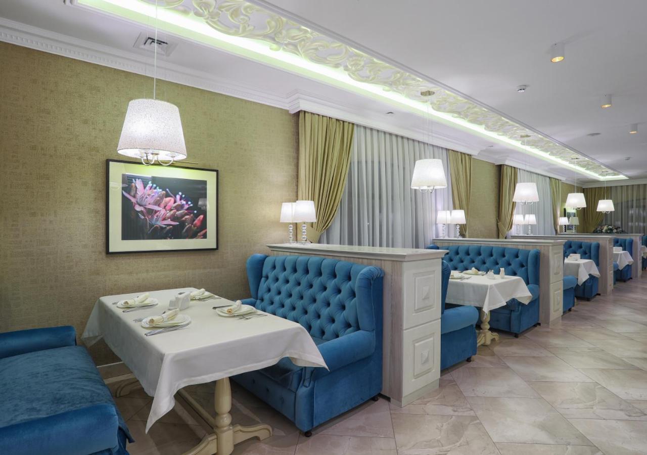 Fenix Town Hotel Vinnytsia Ngoại thất bức ảnh