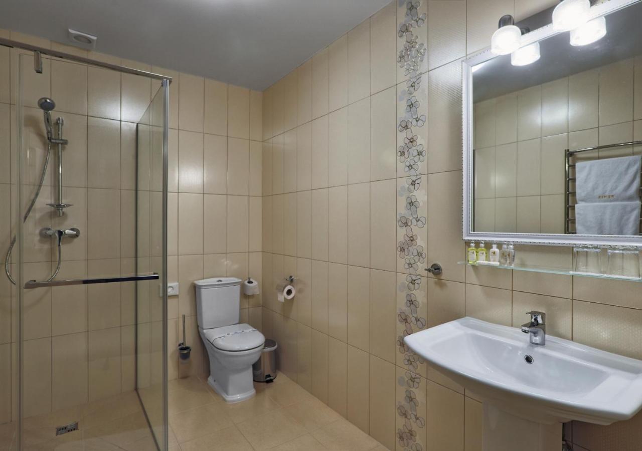 Fenix Town Hotel Vinnytsia Ngoại thất bức ảnh